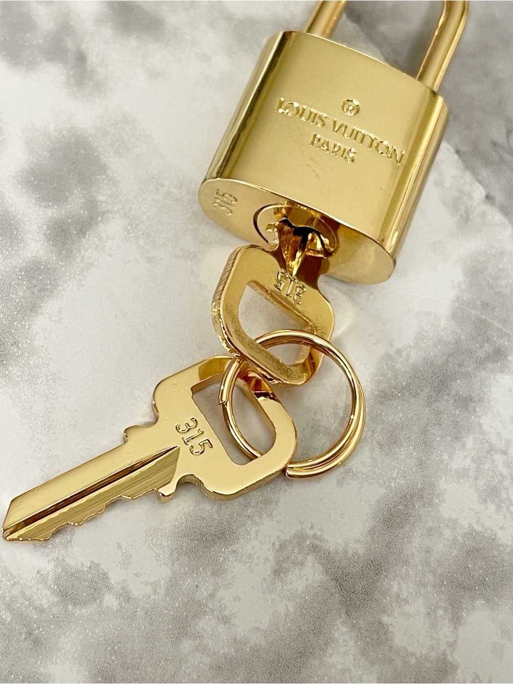 LOUIS VUITTON PadLock & Key #315 with Unbranded Cherry Rhinestone Key Chain - Picture 6 of 9